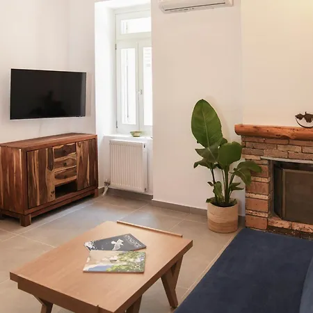 Andros Neoclassical Np1926 With Private Pool * Steniaí